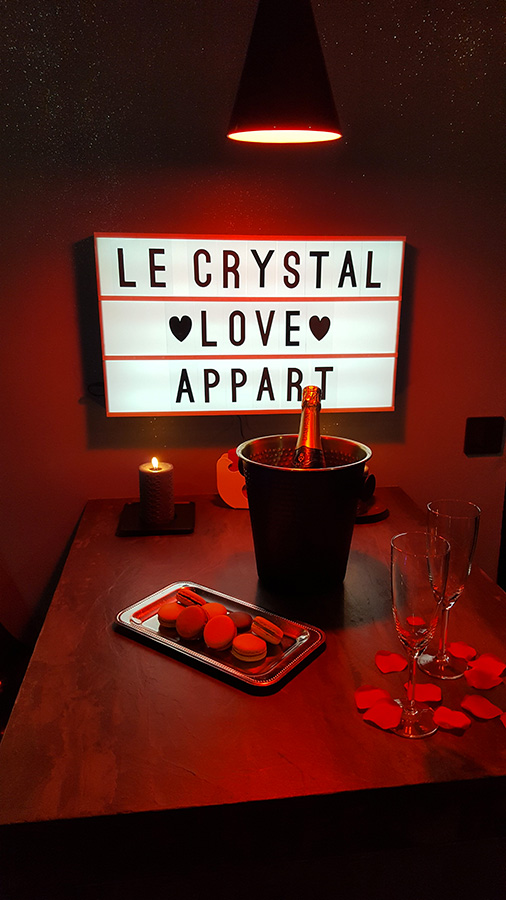 20171214094813 E1513335352126 Crystal Loveappart